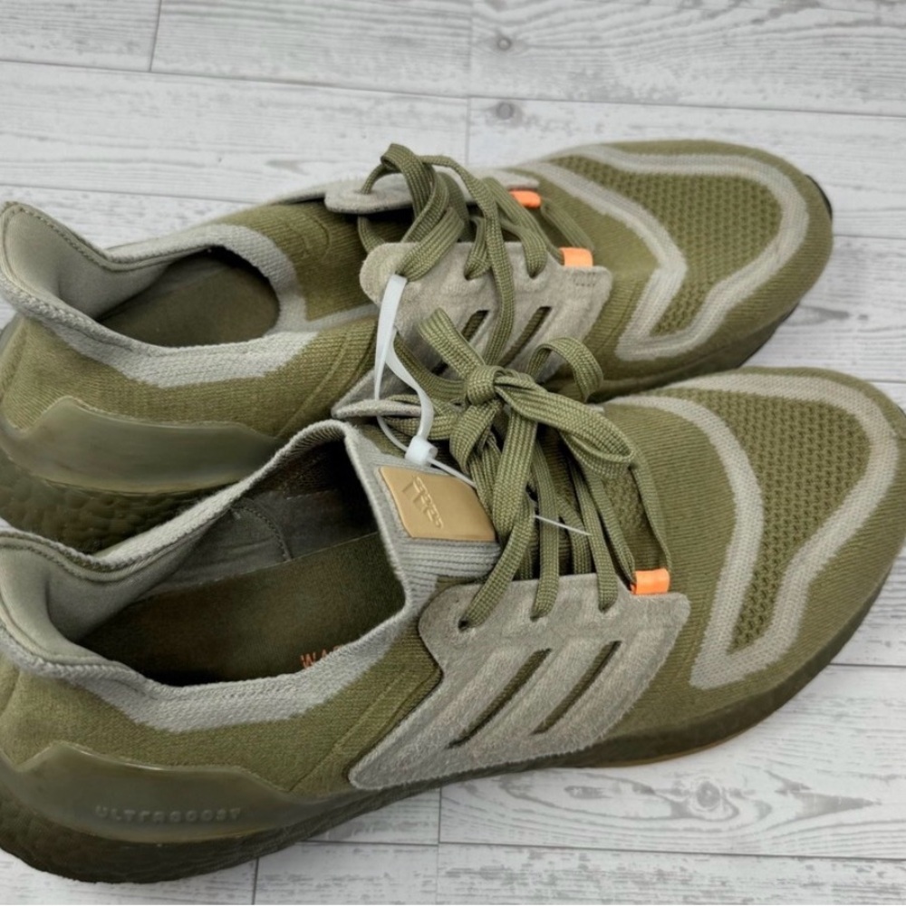 Adidas Olive Green Sneakers Mens Size 10 - Picture 2 of 3
